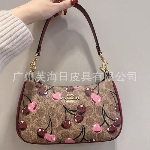 Printed Chain Accent Shoulder Bag