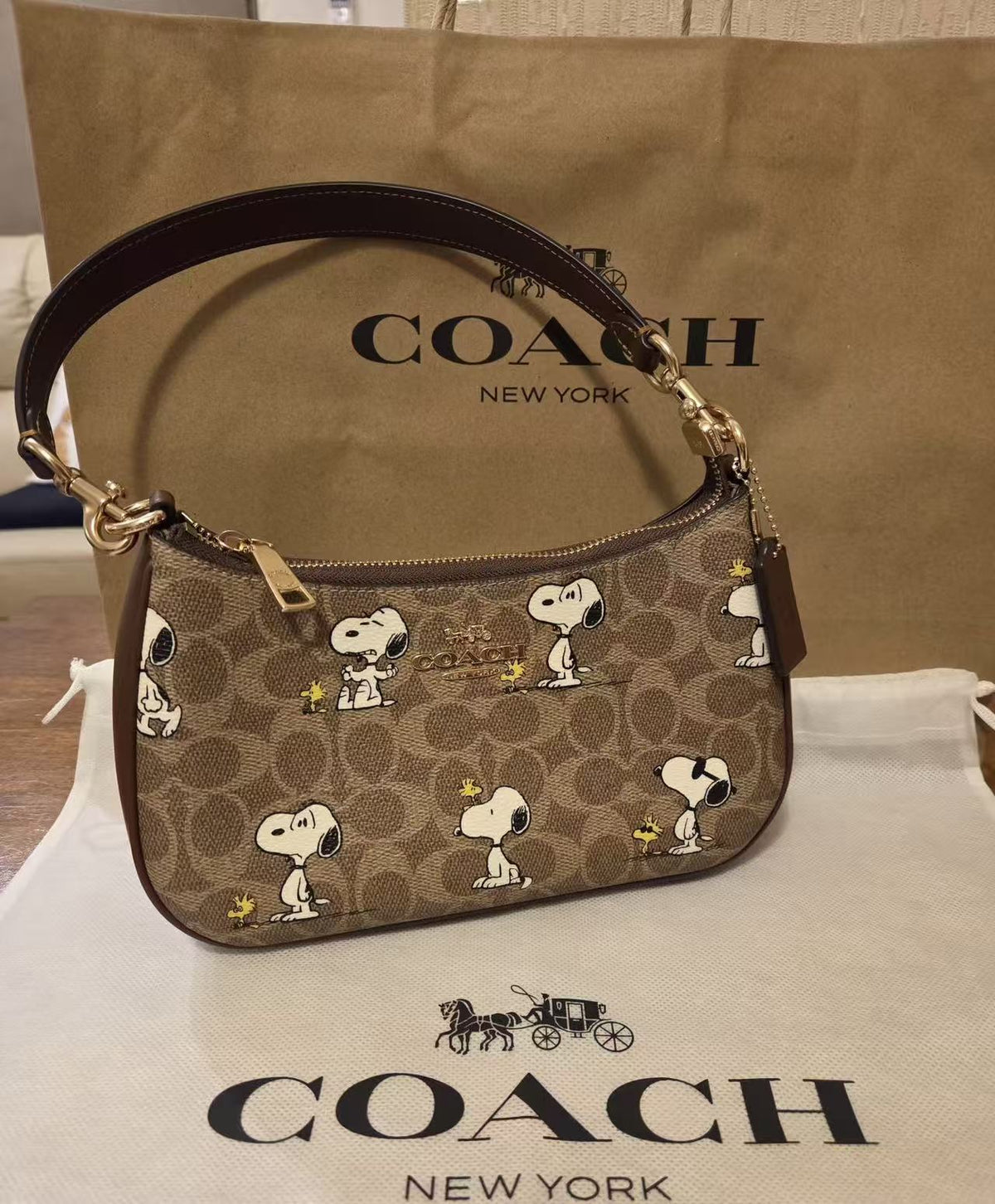 Printed Chain Accent Shoulder Bag