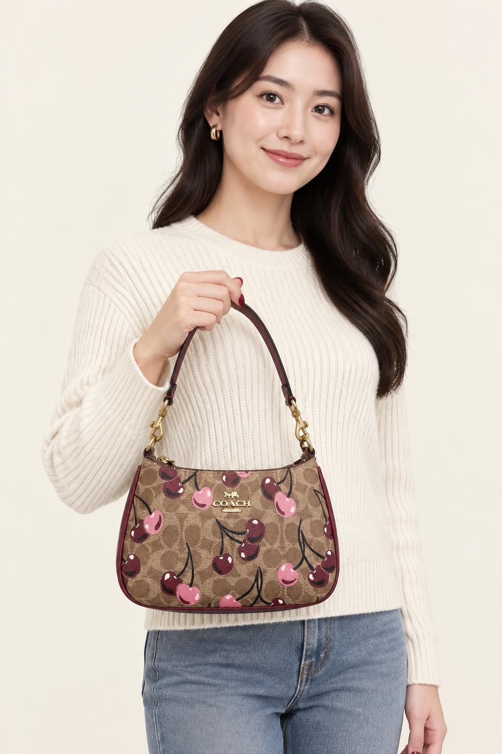 Printed Chain Accent Shoulder Bag